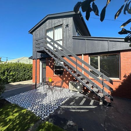 Beckenham Studio On Tree Lined Street Christchurch Esterno foto