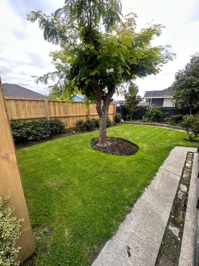 Beckenham Studio On Tree Lined Street Christchurch Esterno foto